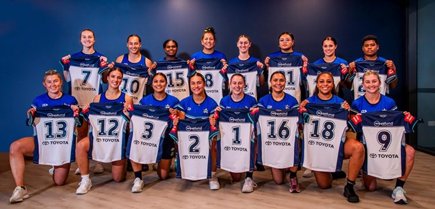 NRL players present NRLW players with their debut jerseys